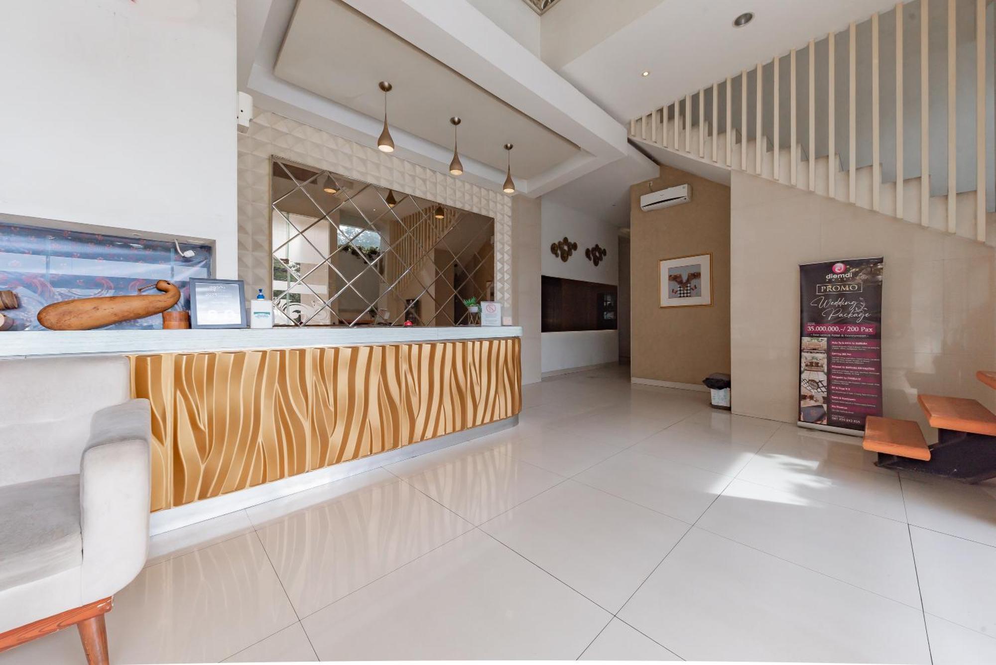 Reddoorz Hostel At Kiara Cozy Kircon Bandung Bagian luar foto