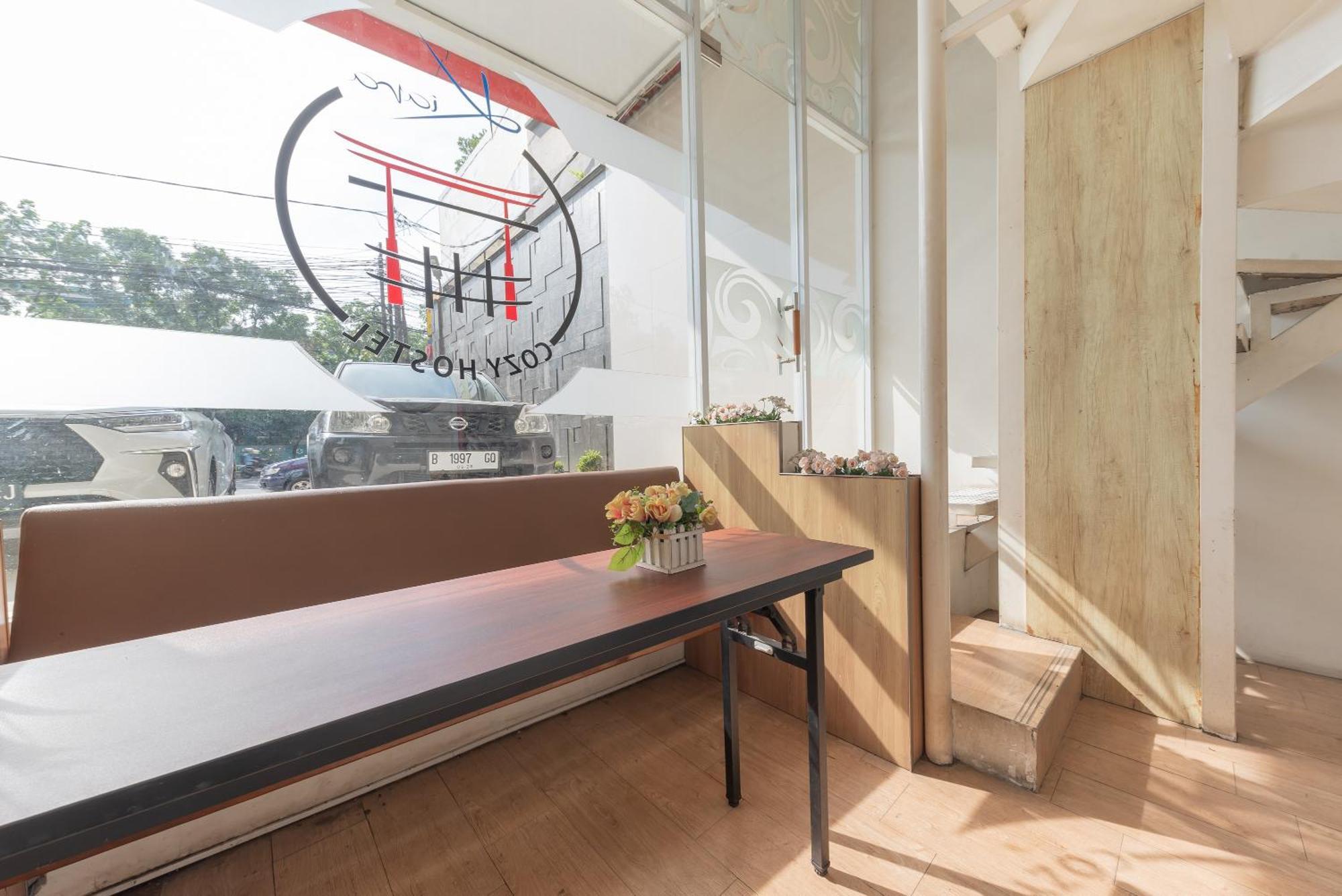 Reddoorz Hostel At Kiara Cozy Kircon Bandung Bagian luar foto