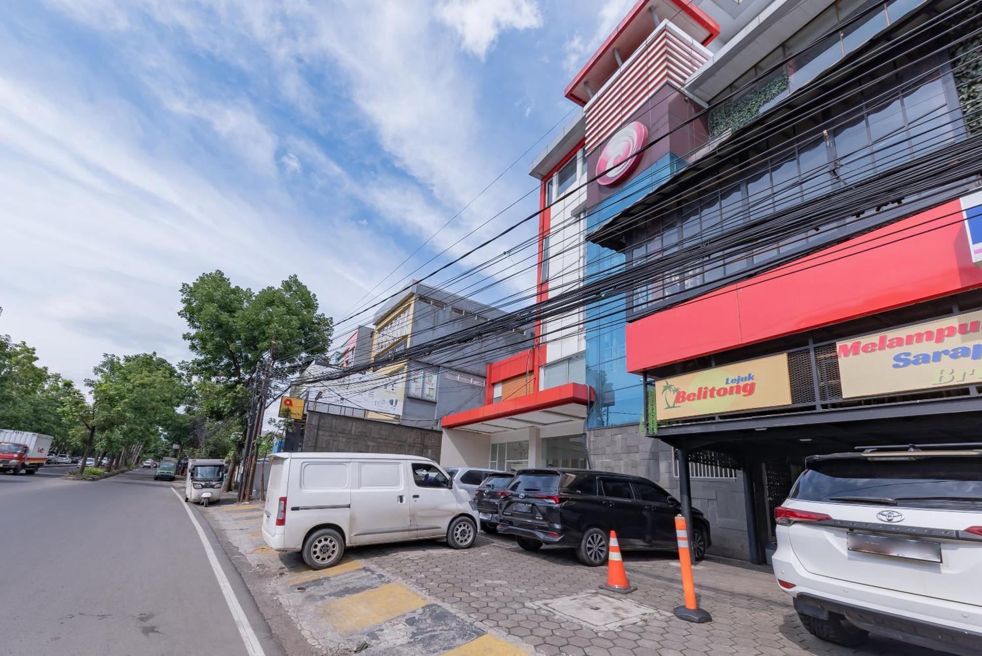 Reddoorz Hostel At Kiara Cozy Kircon Bandung Bagian luar foto