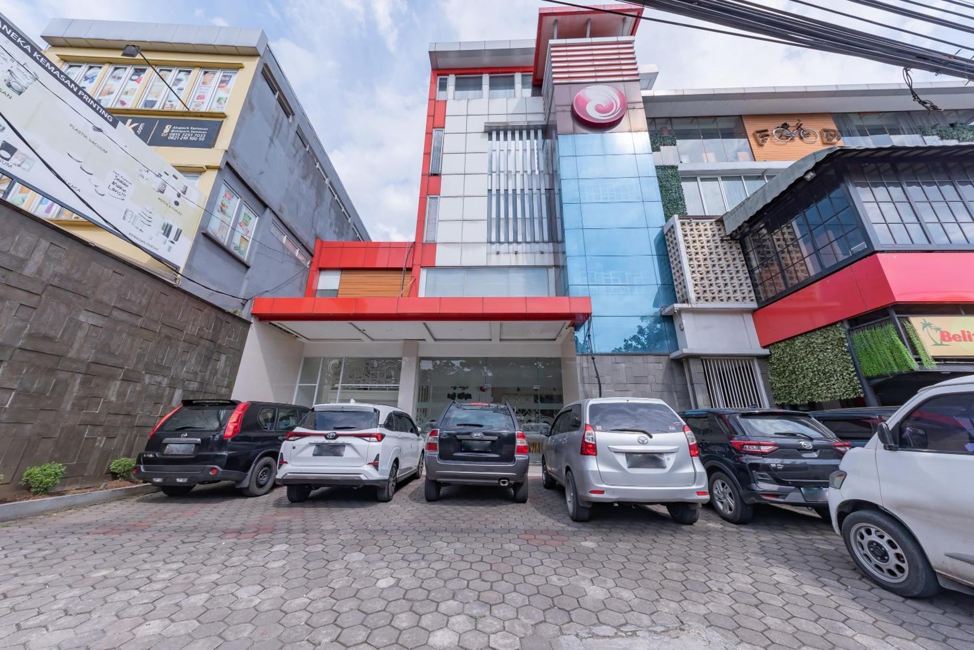 Reddoorz Hostel At Kiara Cozy Kircon Bandung Bagian luar foto